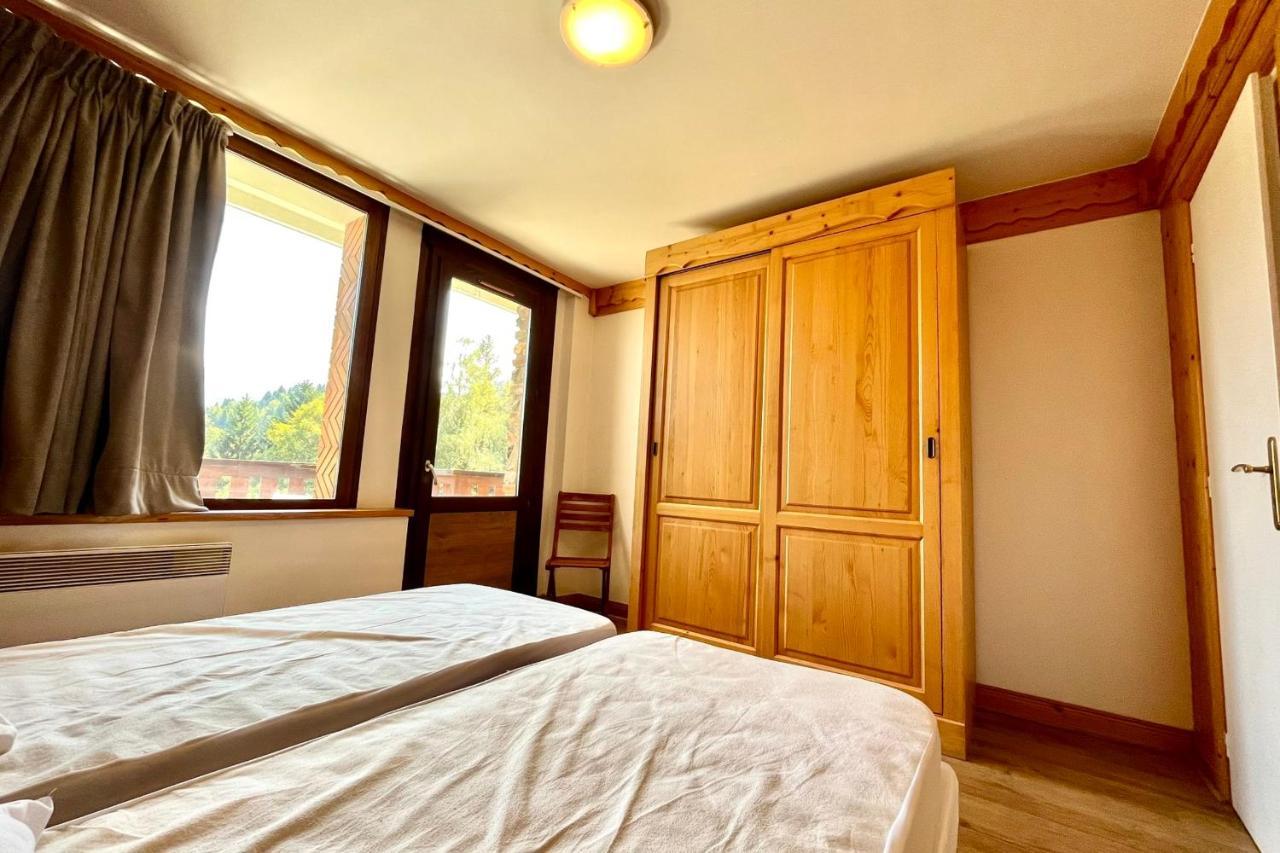 Cosy Chalet With Terrace กงบลู ภายนอก รูปภาพ